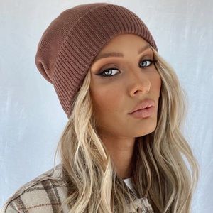 Princess Polly NWOT Leo Beanie in Brown